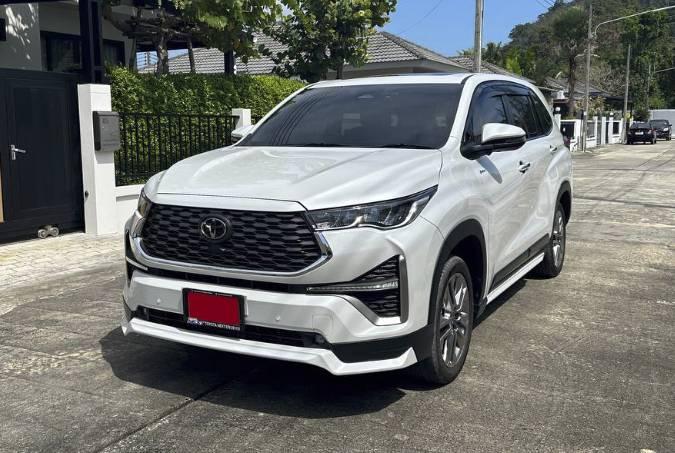 Toyota Innova Zenix HEV